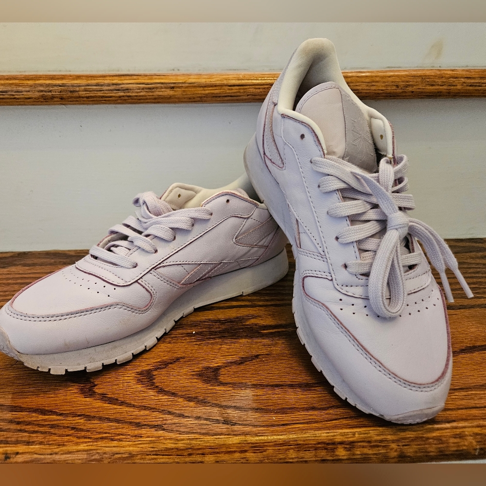 💜Reebok Athletic Sneaker Shoe - Lavender size 7